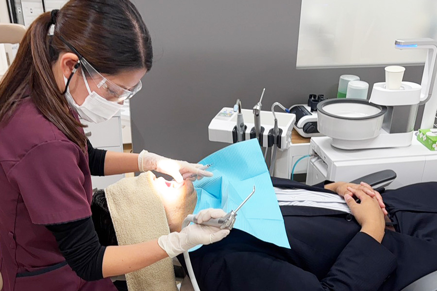 痛みや不安に配慮した歯科治療の画像